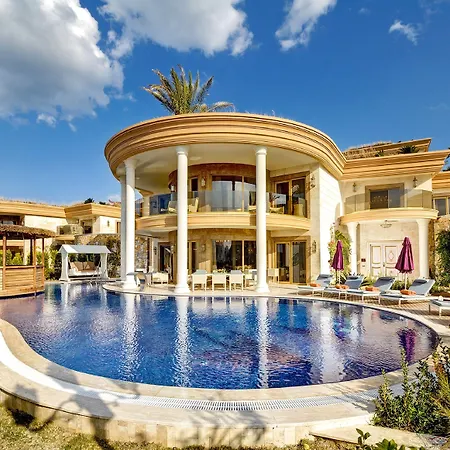 Курортный комплекс The Plaza Bodrum