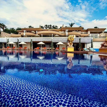 Resort The Plaza Bodrum 5*